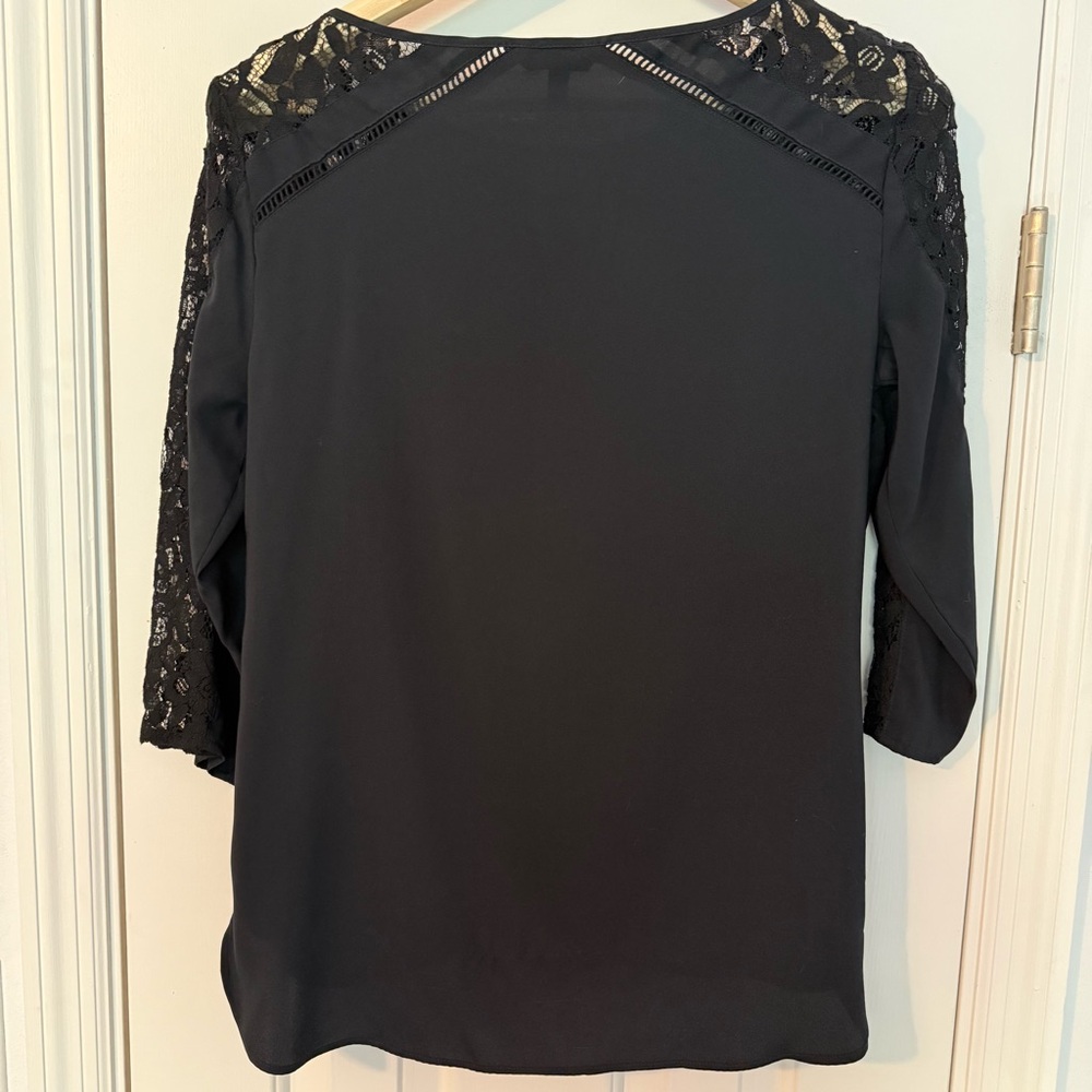 Express Black Lace Sleeve Women's Top - Picture 2 of 4
